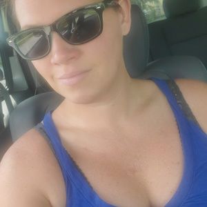 Meet your Posher, Holly